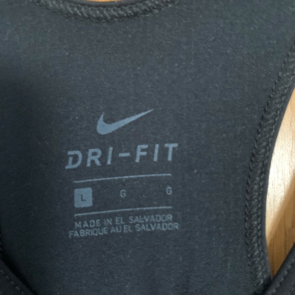 nike tank top - Picture 2 of 3
